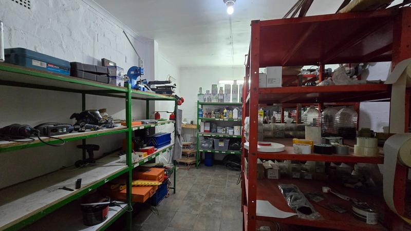 To Let commercial Property for Rent in Triangle Farm Western Cape